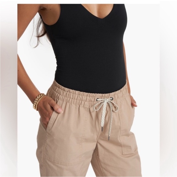 Vuori Women’s Ripstop Pants Tan - Picture 3 of 13